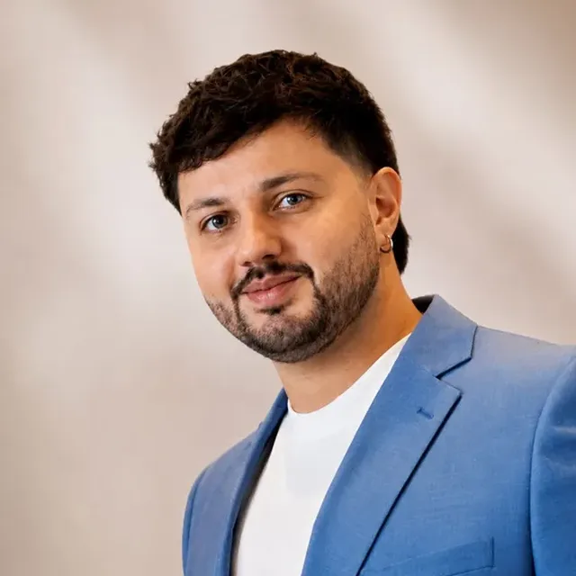 Retrato de Joaquín Fuentes, CEO & Founder de ForLives